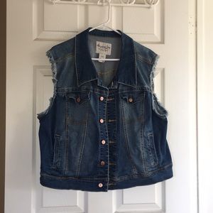 American Rag denim vest